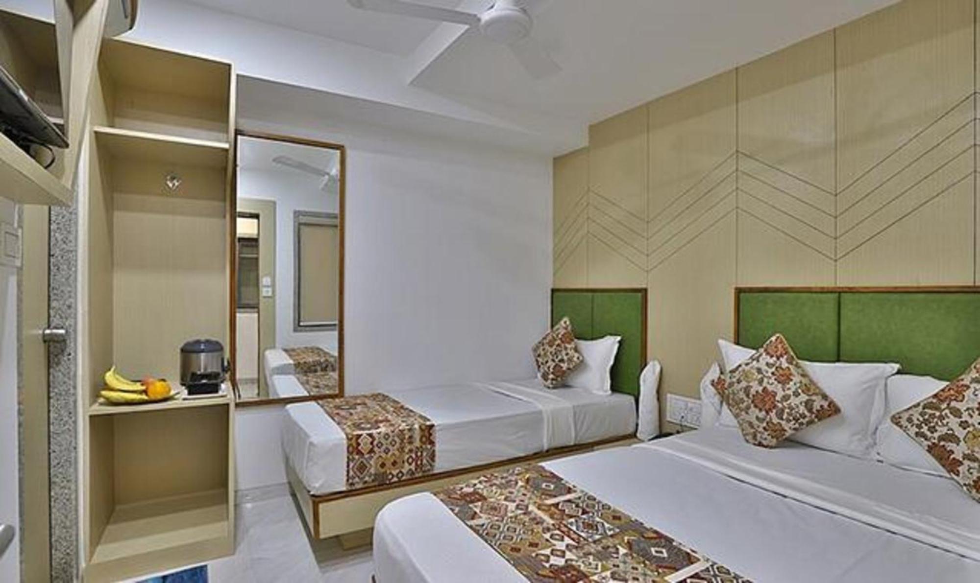 Fabhotel Prime Legend Surat Eksteriør billede